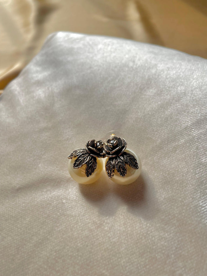Rose Cream Pearl Studs