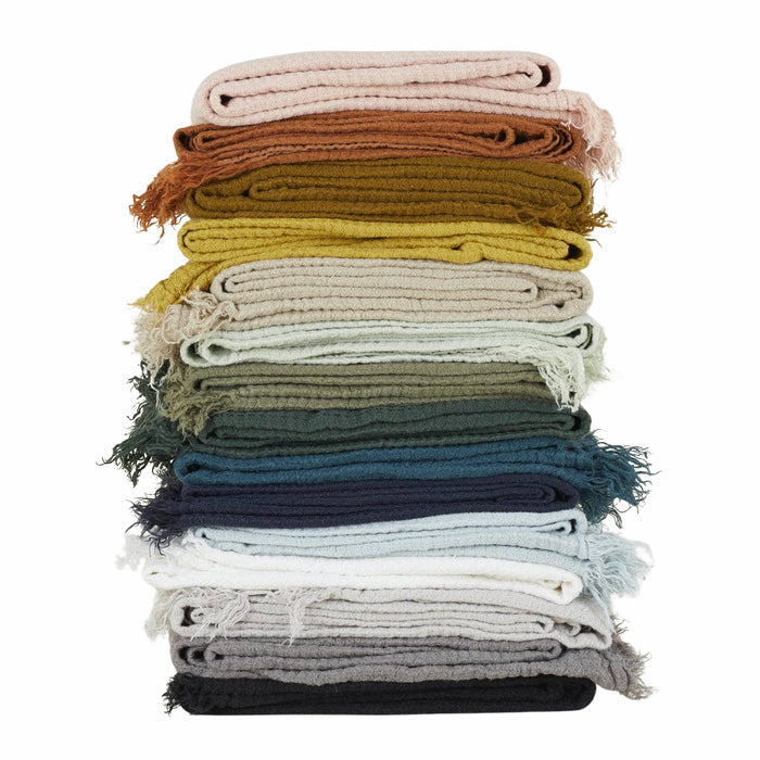 SIMPLE LINEN THROW: SKY