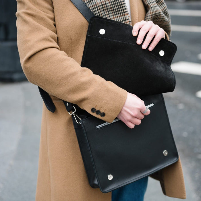Soft Tannery Leather Messenger - Black - Bascora