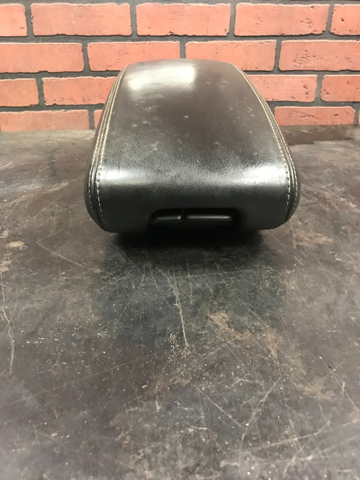 2011-2013 Jeep Grand Cherokee SRT Center Console Leather Lid Armrest X85004513BL