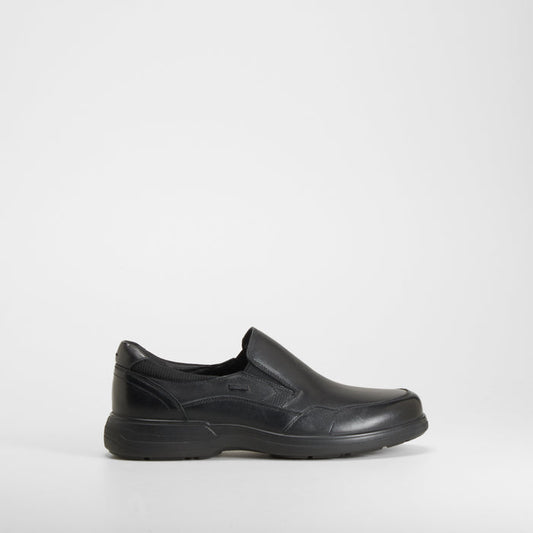 Deportivo slip on negro de piel COMFEET