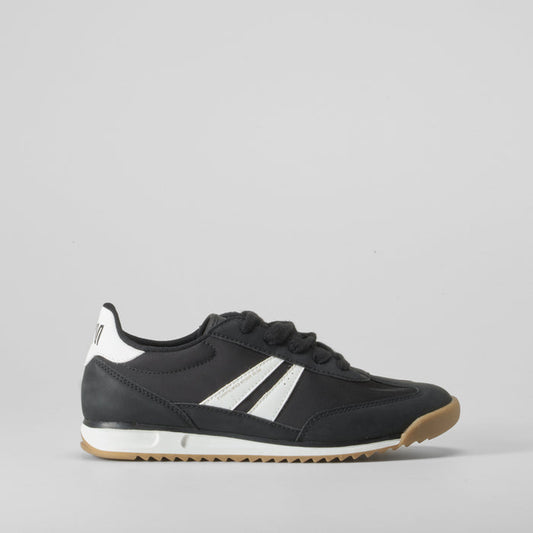 Deportiva casual color negro NYC