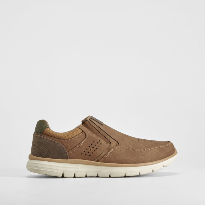 Deportiva slip on marrón SENDA ROAD