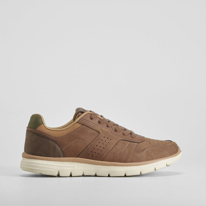 Deportiva marrón casual suela clara SENDA ROAD