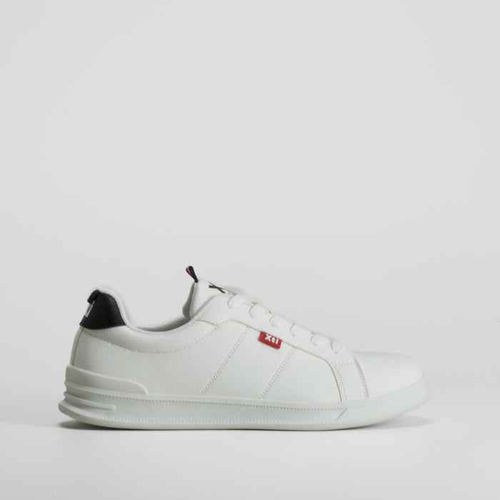 Zapatilla blanca suela baja cordones XTI