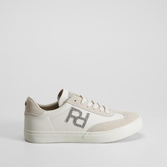 Zapatilla blanca detalles plateados PICCOLA PIU