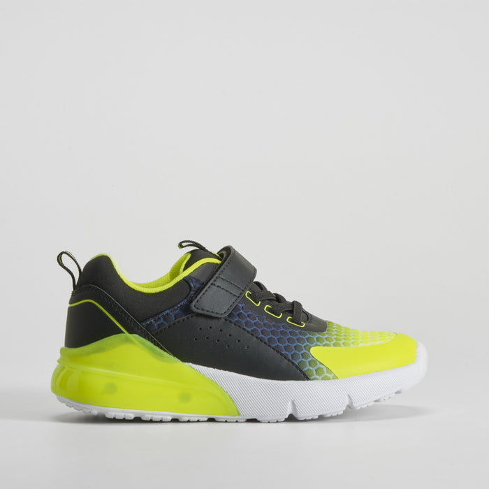 Deportiva negra y amarilla SEVEN FIVE