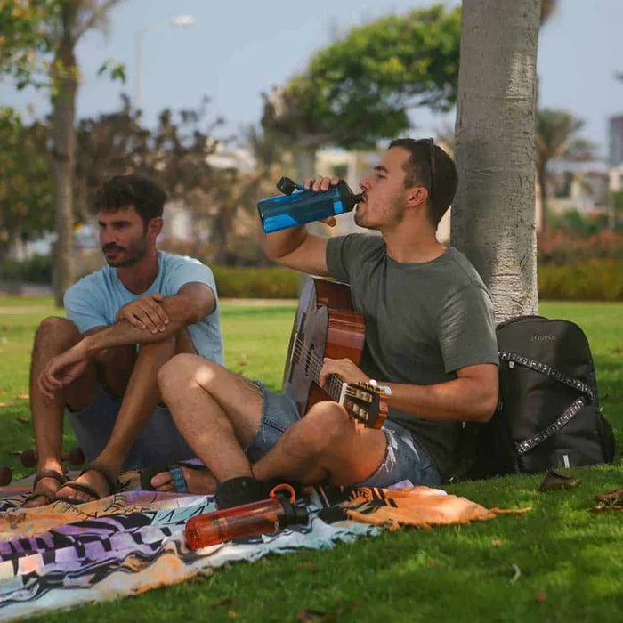 בקבוק Source ACT: פקק Click-Seal מונע נזילות