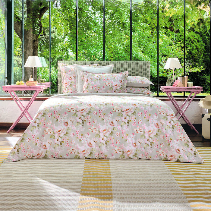 Anne de Solene Voyageuse Bedding Collection