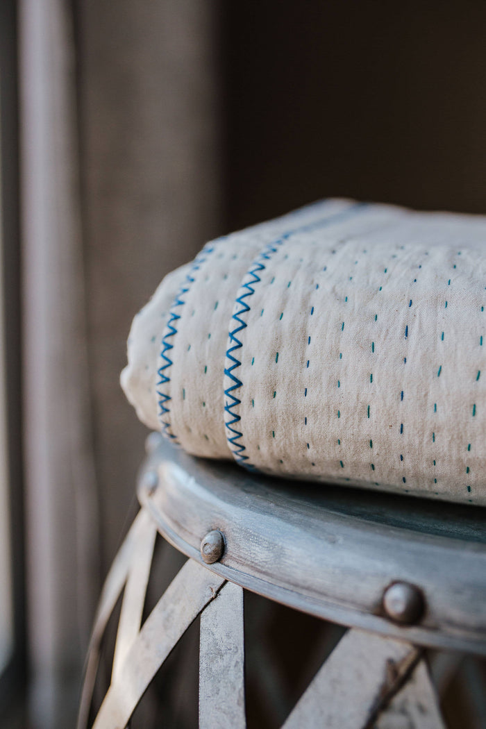 Basha Natural/Unbleached Cotton Twin Blanket: Shades of blue