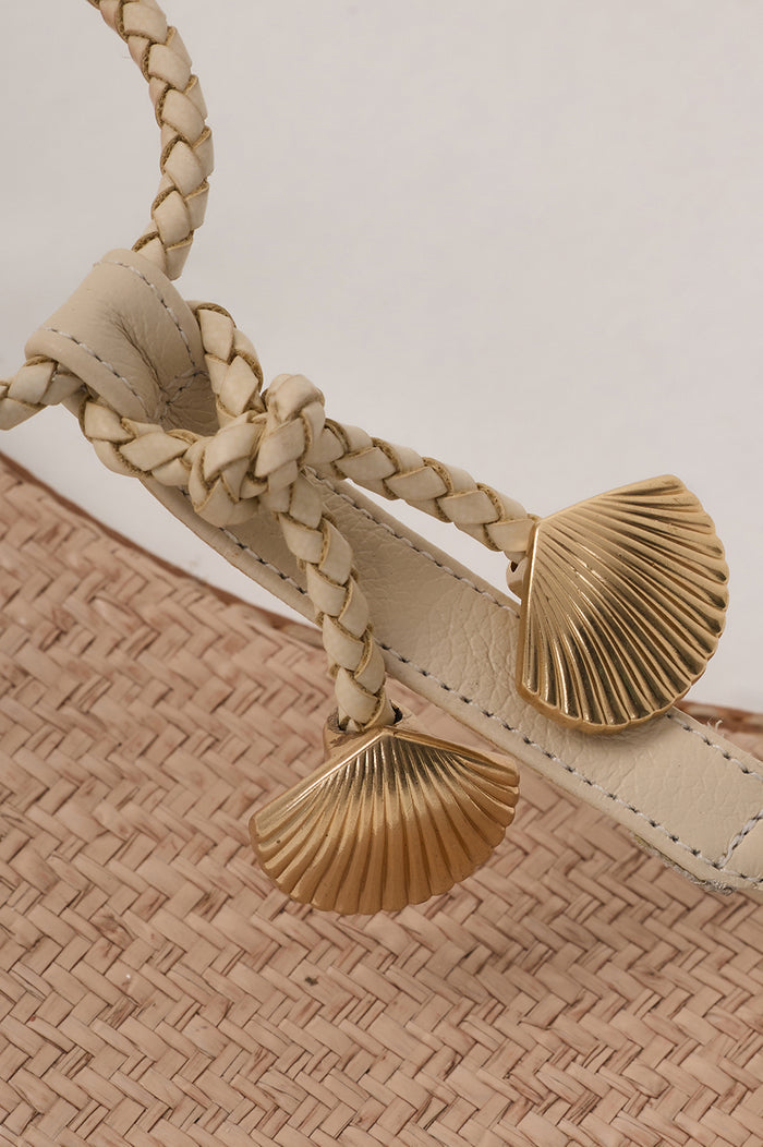 Beige Shell Pendant Flat Sandal_3