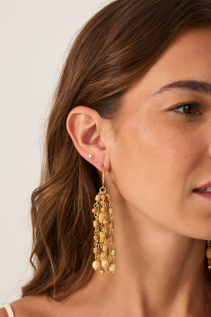 Beige Som do Mar Wooden Beads Earrings_4