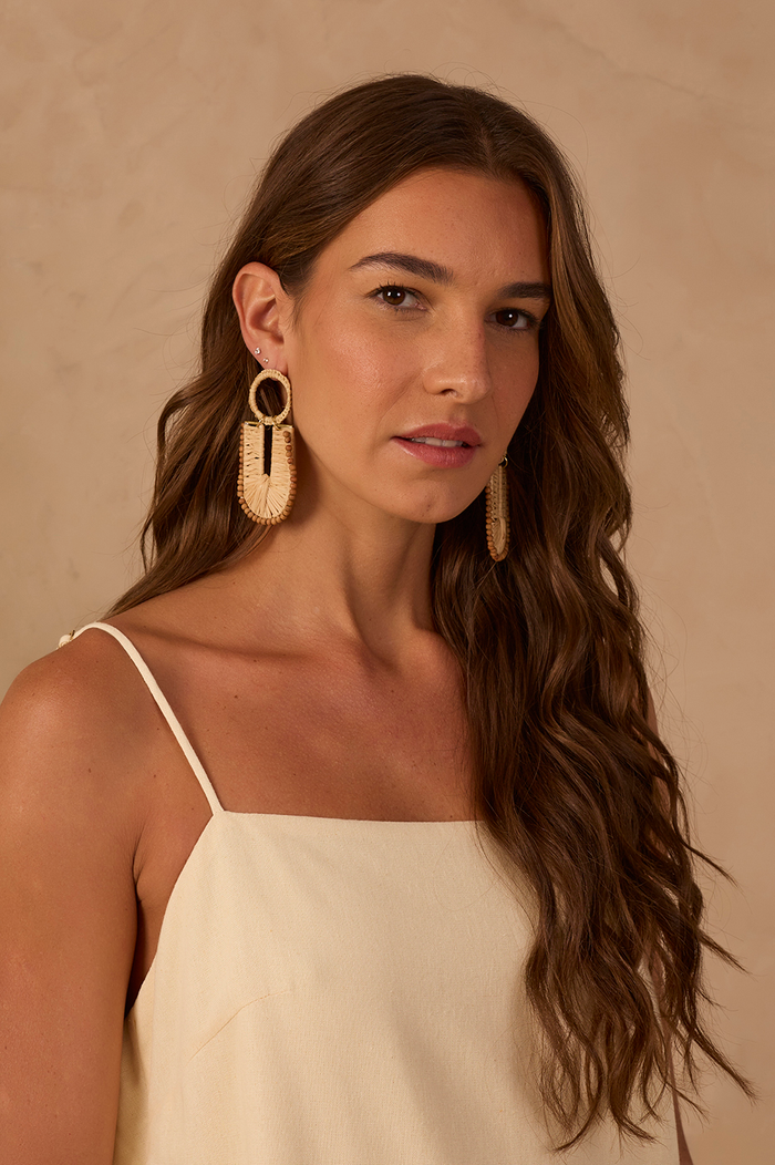 Beige Summery Straw Earrings_1