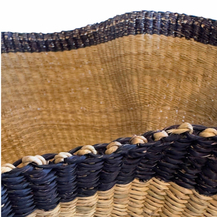 Black-Trimmed Wave
