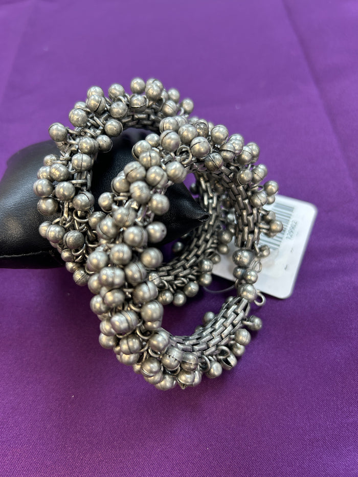 Bracelets : oxidized silver - Kurti Connection USA