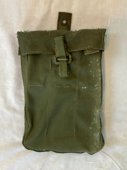 Canadian Forces P82 SMG Magazine Pouch – C1 9mm, 3 Pockets, Green, Cold War Surplus