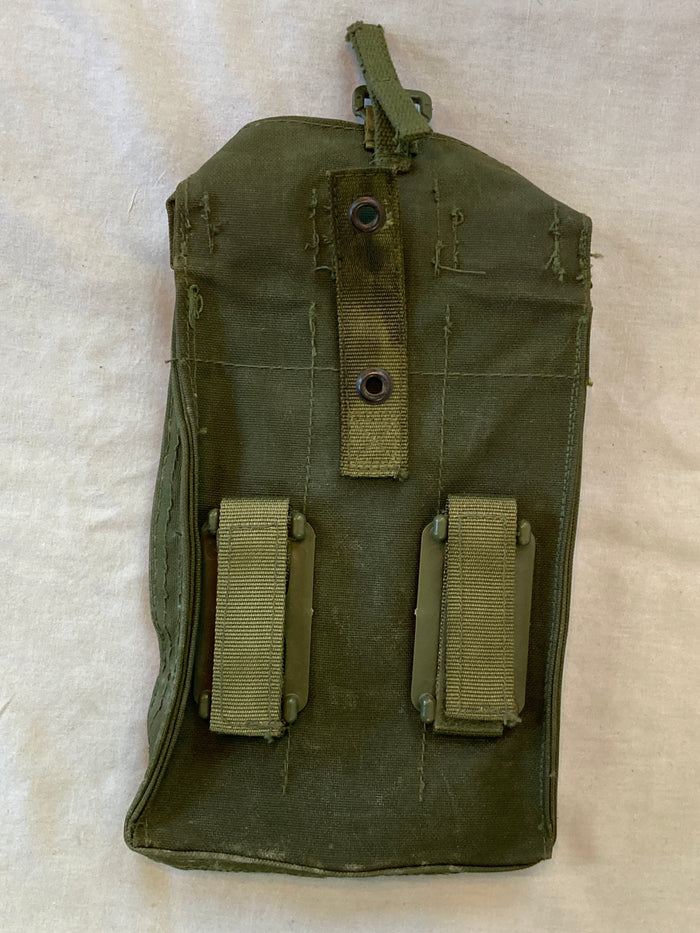Canadian Forces P82 SMG Magazine Pouch – C1 9mm, 3 Pockets, Green, Cold War Surplus