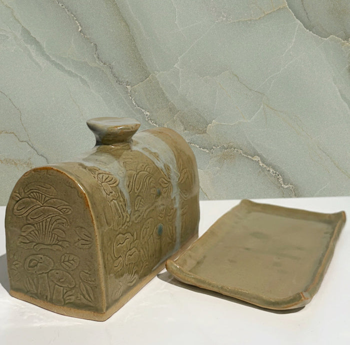 Ceramic Butter Dish - Greenbriar Market + Refillery