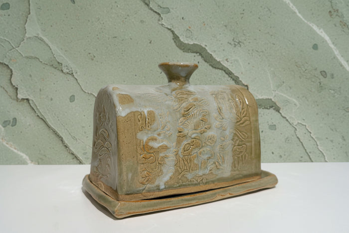 Ceramic Butter Dish - Greenbriar Market + Refillery