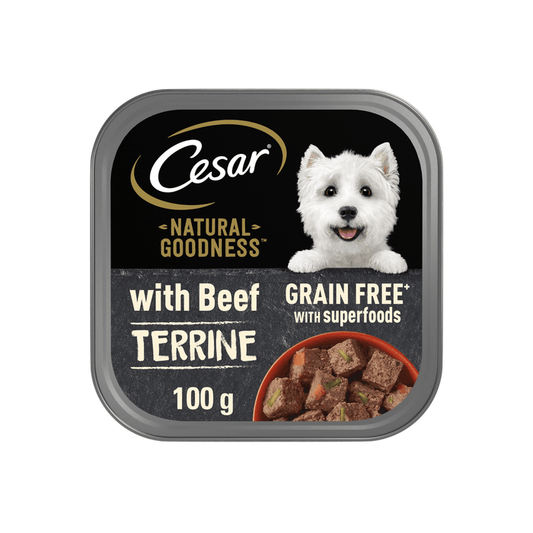White background with a tray of Cesar Natural Goodness with Beef, pictured on the front is a white West Highland terrier.