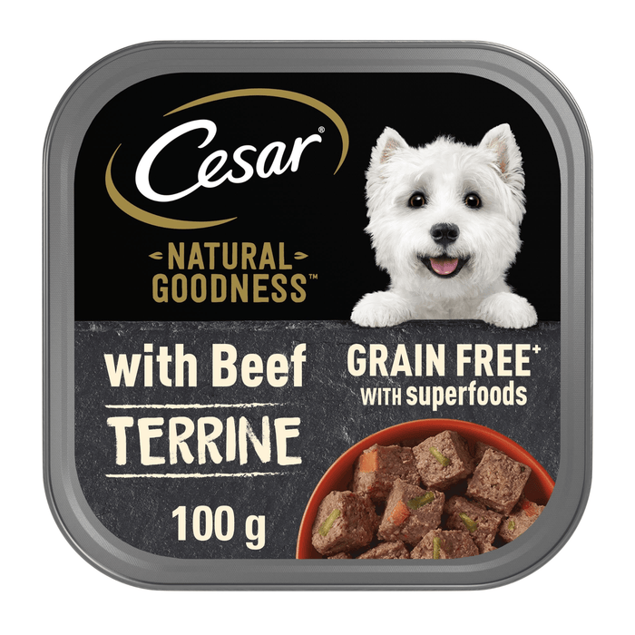 White background with a close up of a tray of Cesar Natural Goodness with Beef, pictured on the front is a white West Highland terrier.