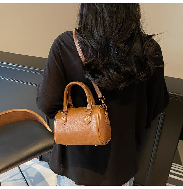 CL1600 - Retro Boston Crossbody Bag
