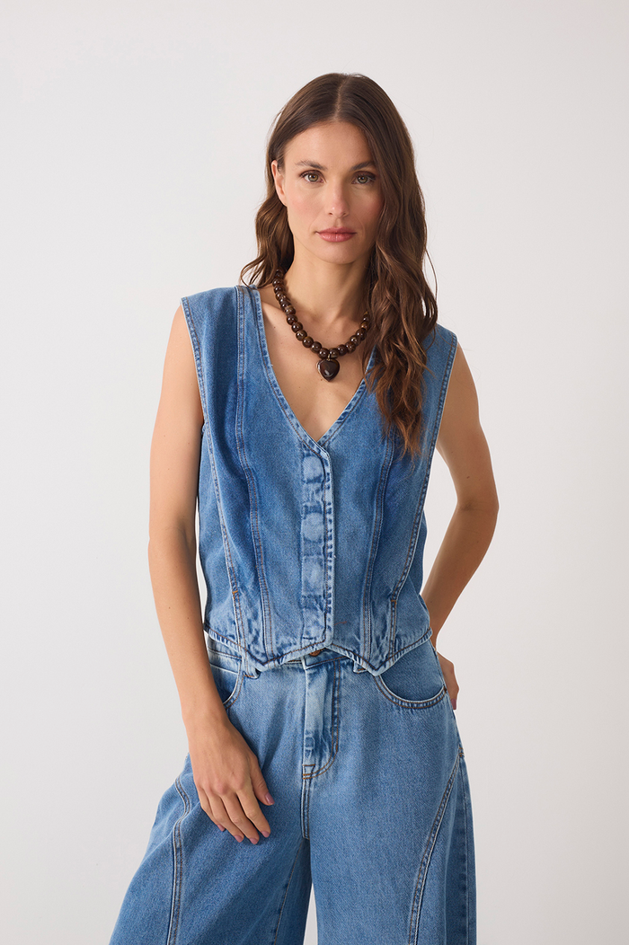 Denim V Neck Buttoned Sleeveless Vest_4