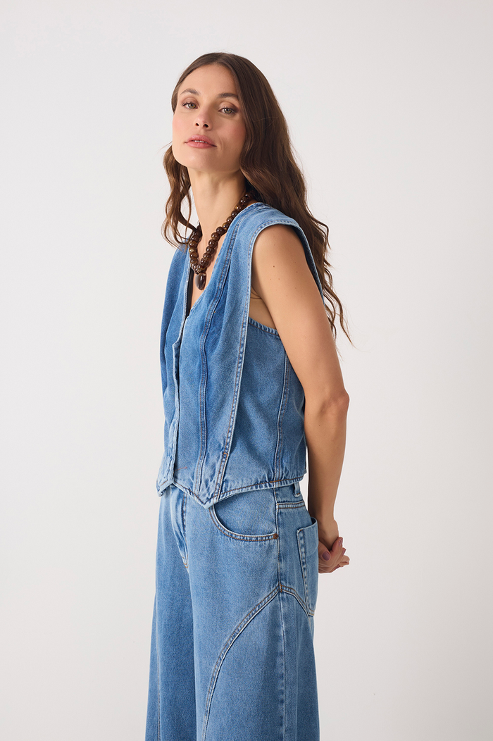 Denim V Neck Buttoned Sleeveless Vest_6