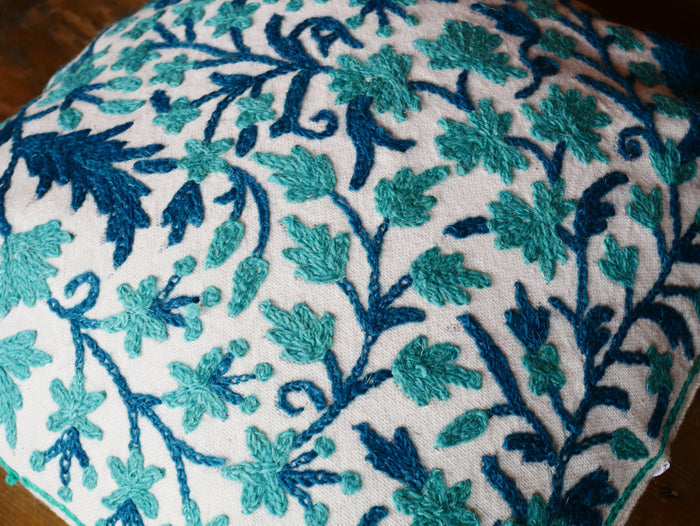 Single cushion cover