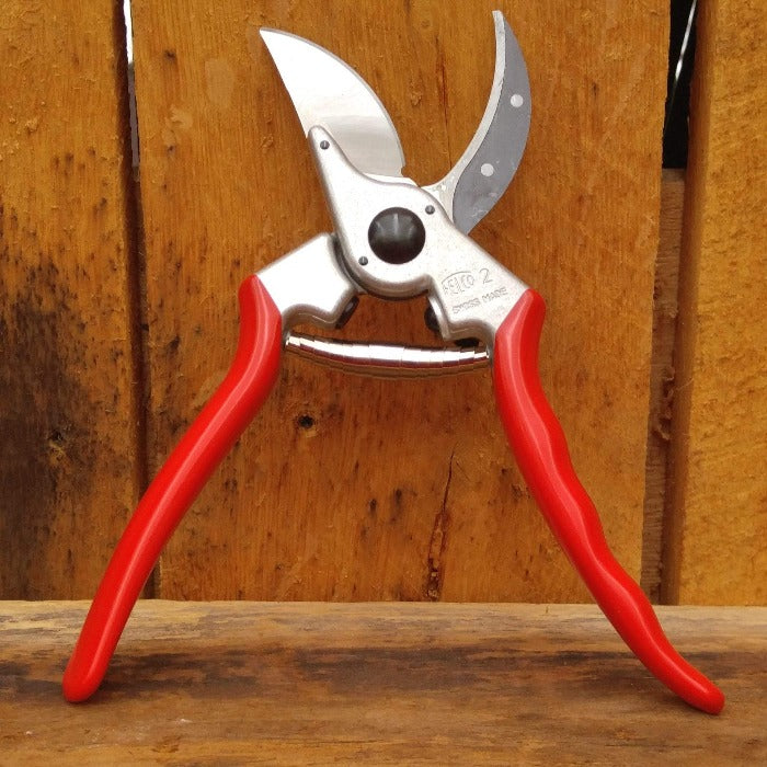 Tough durable metal from the felco 2 pruner