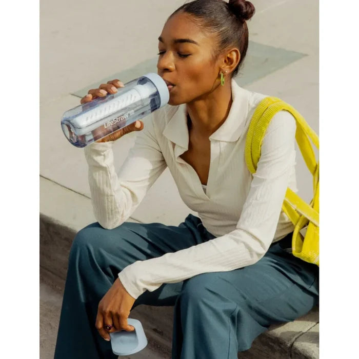בקבוק LifeStraw Go: פילטר מים דו-שלבי לשיפור הטעם