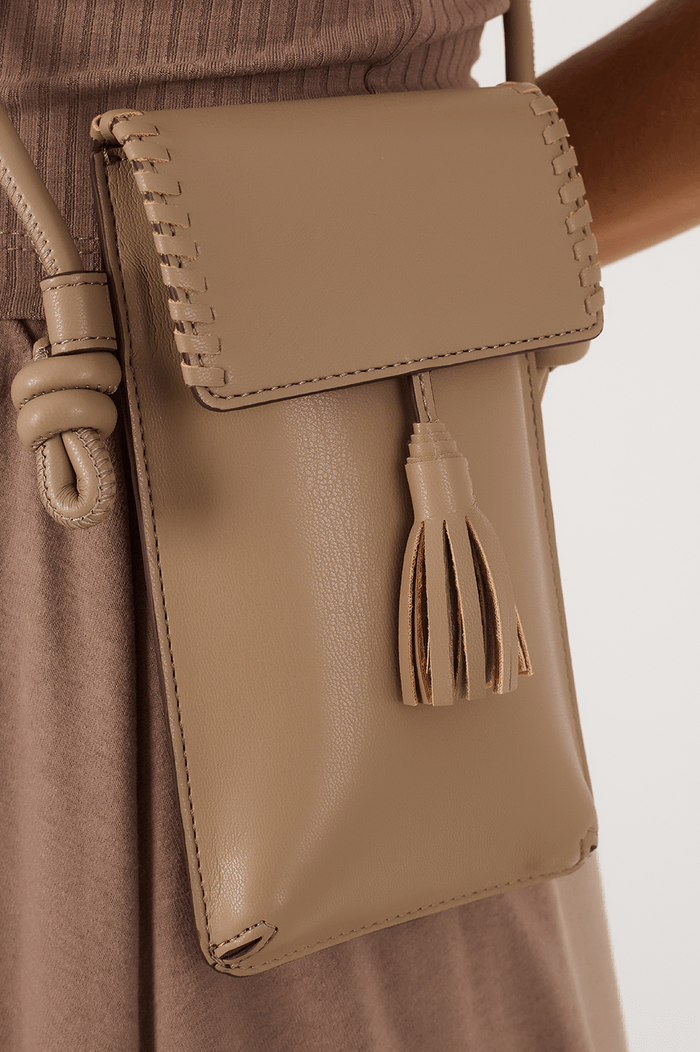 Grey Mirante Cellphone Magnet Closure Crossbody Bag_4