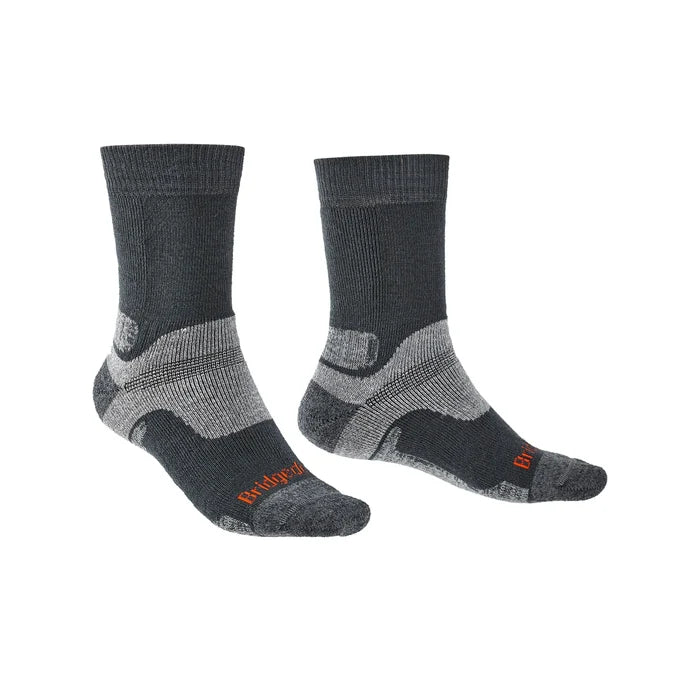 תקריב של גרבי צמר מרינו Bridgedale Hike MidWeight, בידוד מעולה
