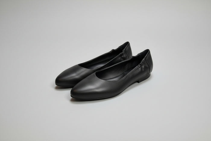 ITALEAU - Women's Black Flats EU Size 38.5 Handmade in Italy (USED)