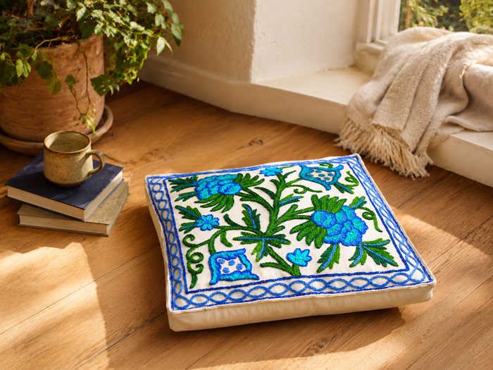 Kashmiri Wool Meditation Cushion – Hand-Embroidered Floral Design