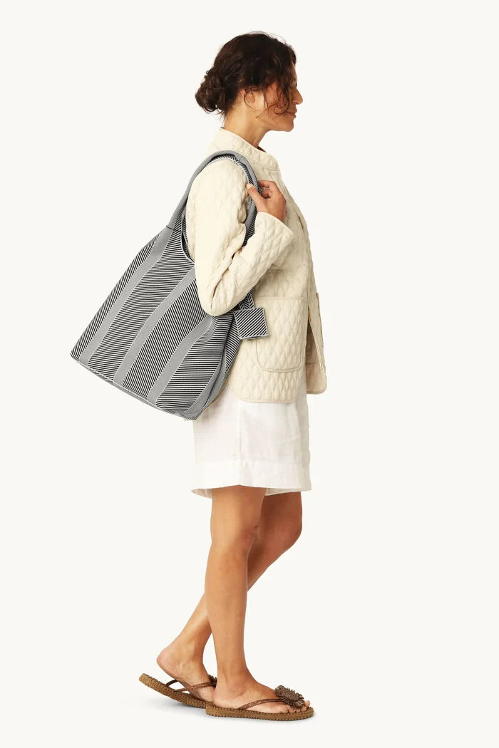 Knitted Bag - Milk-Creme-Black