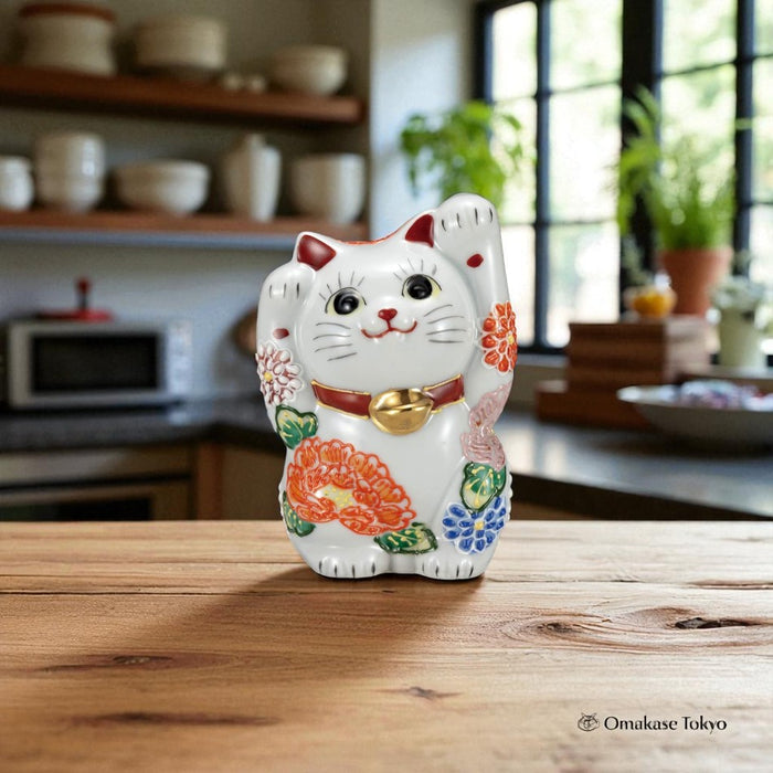 Kutaniyaki Maneki Neko Figurine, Pottery