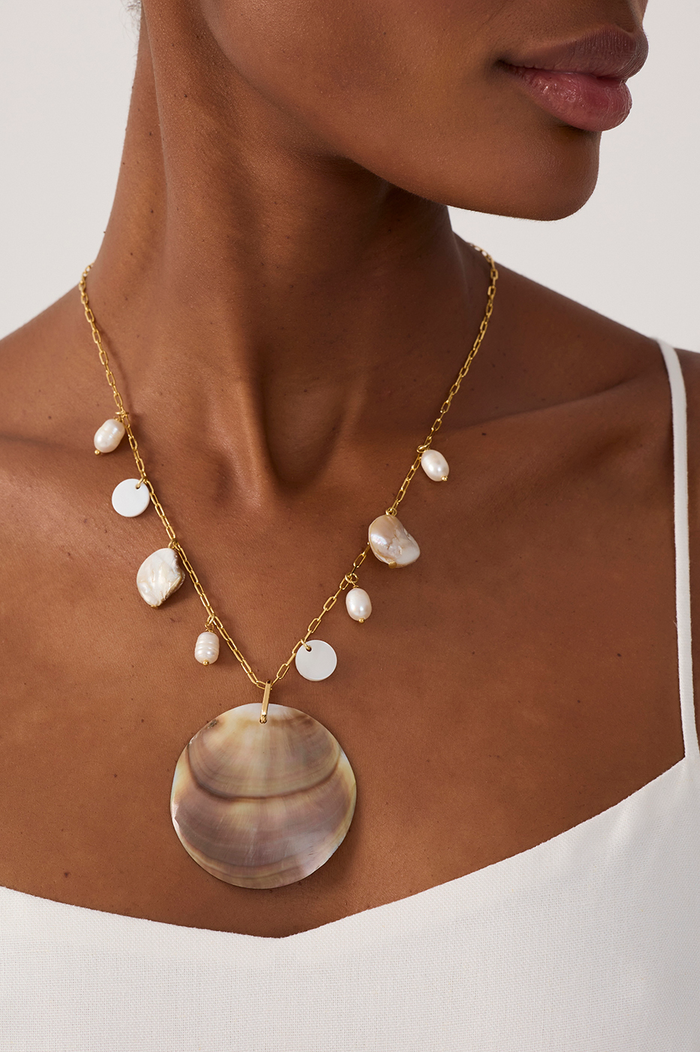 Lagoon Mother-of-Pearl Necklace_3