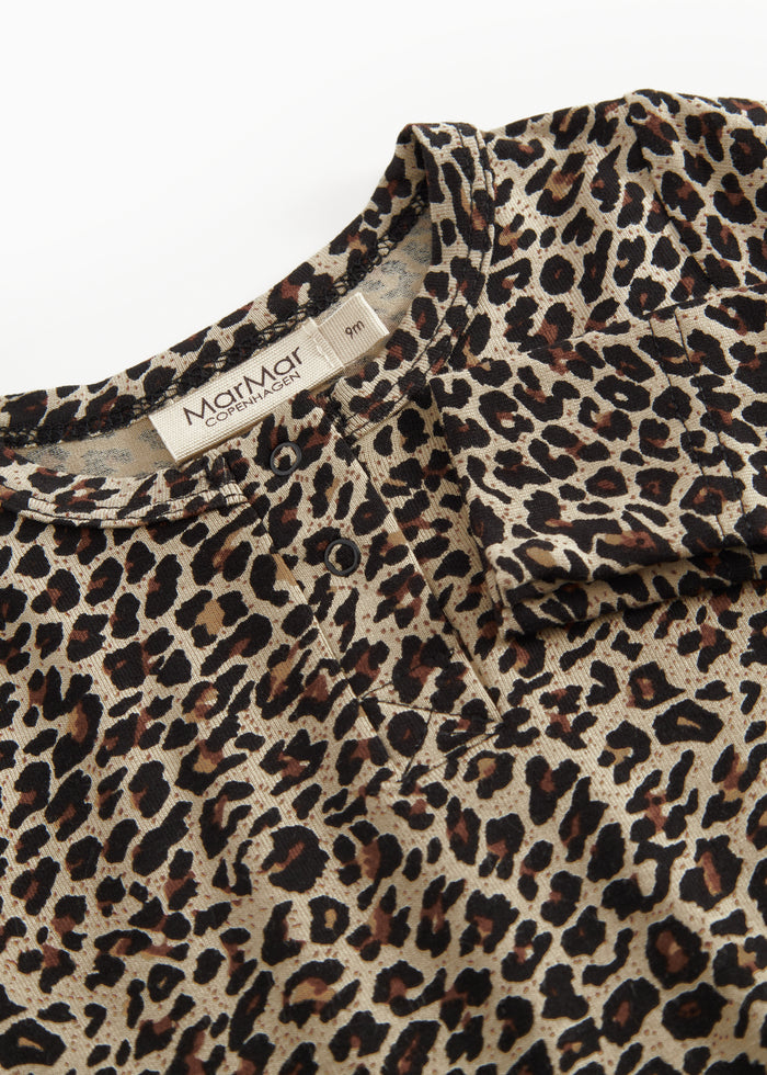 Baby jumpsuit in leopard print