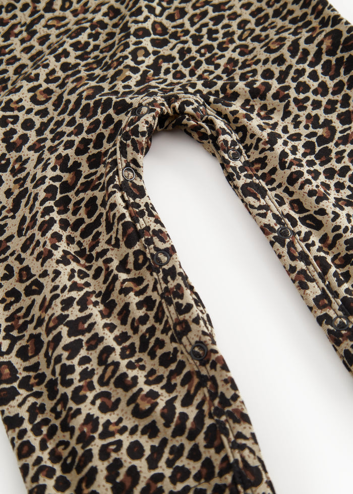 Baby jumpsuit in leopard print