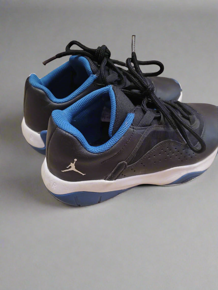 Nike Air Jordan 11 CMFT  UK size 6