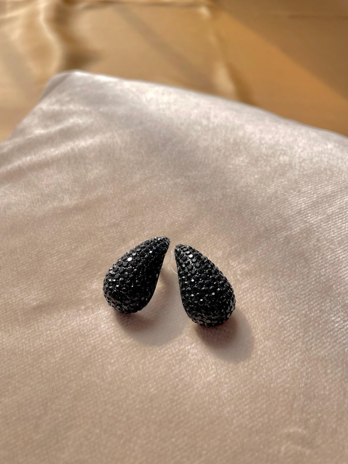 Onyx Studded Ear Drops