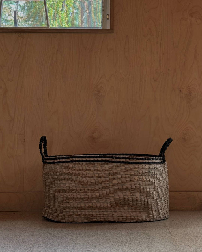 Oval Seagrass Basket – Black Kori Oval L