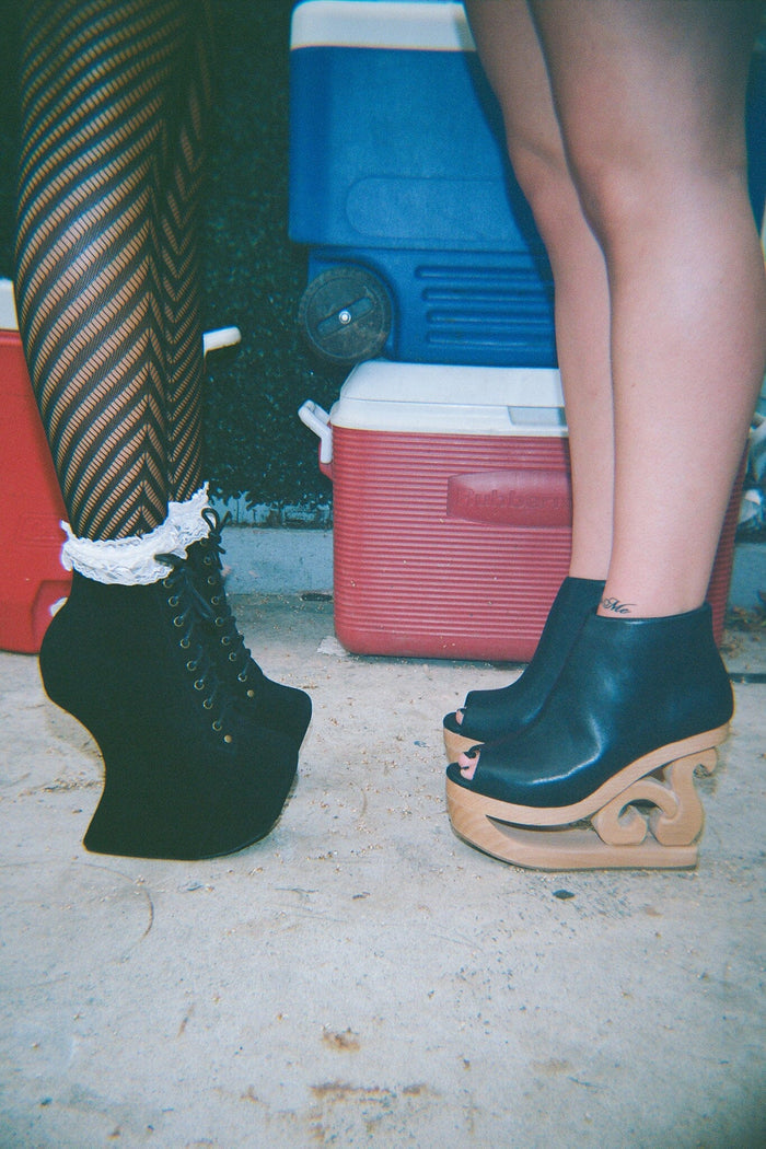 SKATE Jeffrey Campbell Wooden Wedge Platforms Black