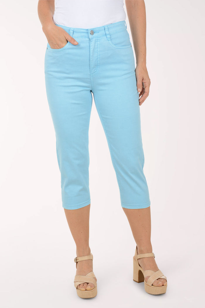 Woman wearing a blue capri pant.