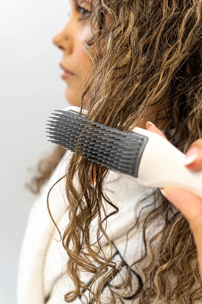 The Belle Brush Treatment Brush