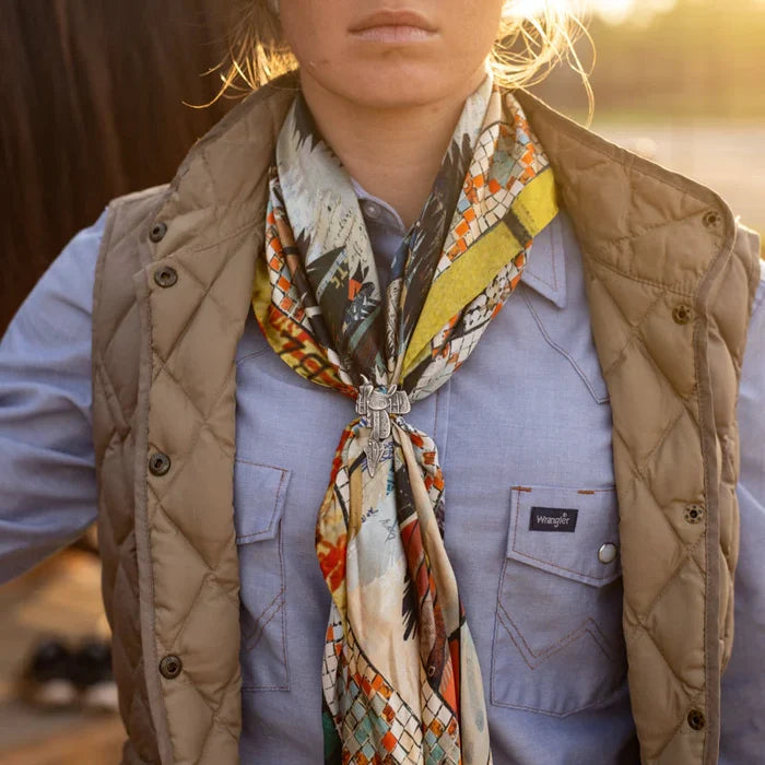Woman in vest and scarf, AA8I7547