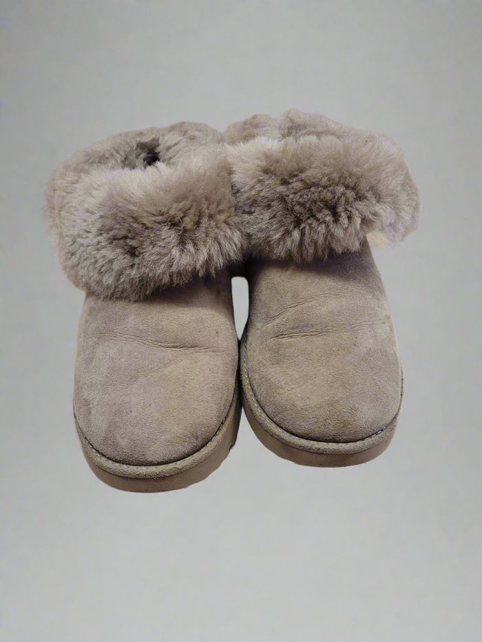 UGG Australia Classic Mini ankle boots in brown UK size 5