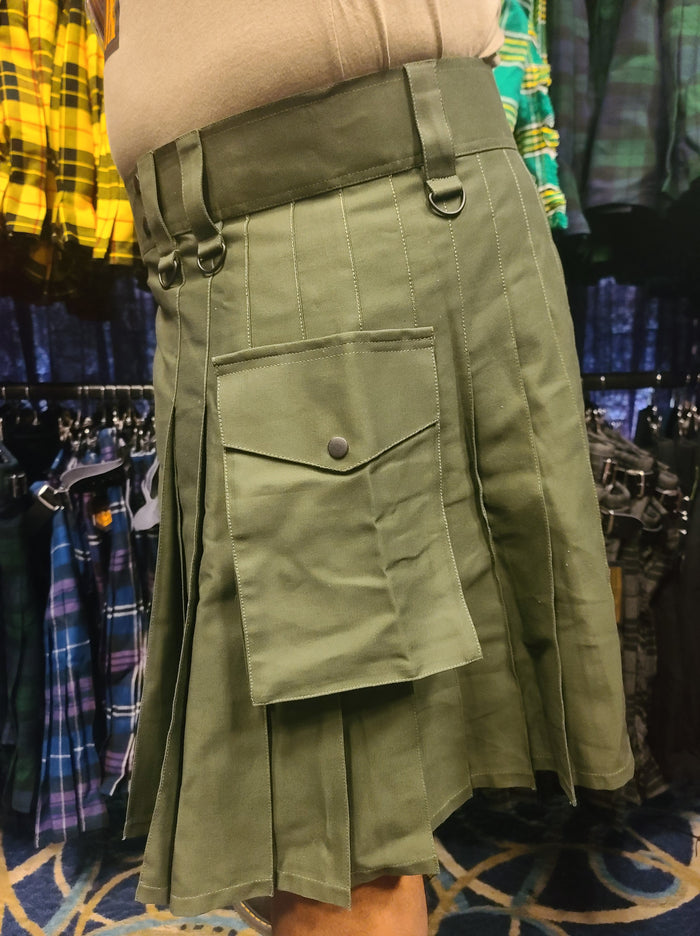 Utility Kilt in Hunter Green by KiltedBros