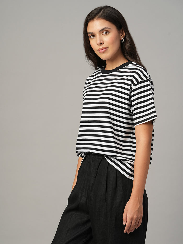 Women's Black 100% Organic Cotton Regular Fit Tshirt